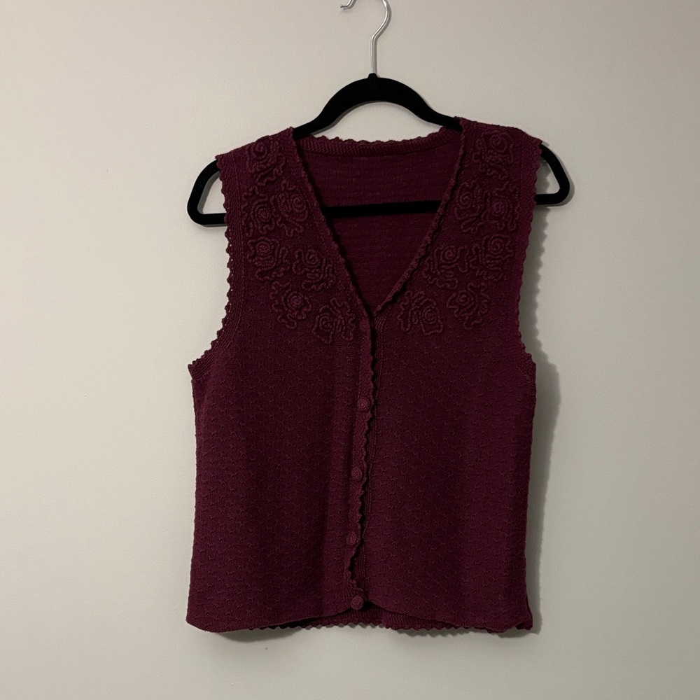 Elegant Sleeveless Burgundy Blouse